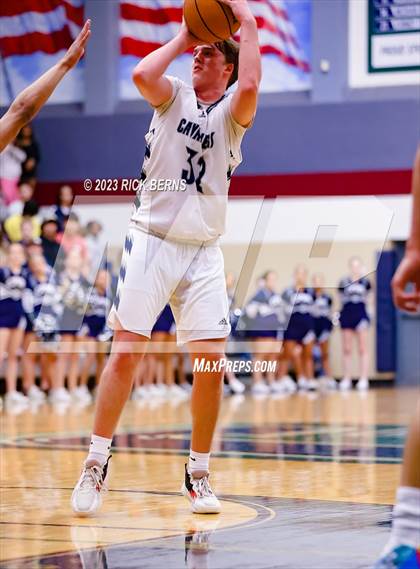 Thumbnail 3 in Grand Oaks vs College Park photogallery.