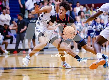 Thumbnail 1 in Grand Oaks vs College Park photogallery.