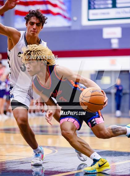 Thumbnail 3 in Grand Oaks vs College Park photogallery.