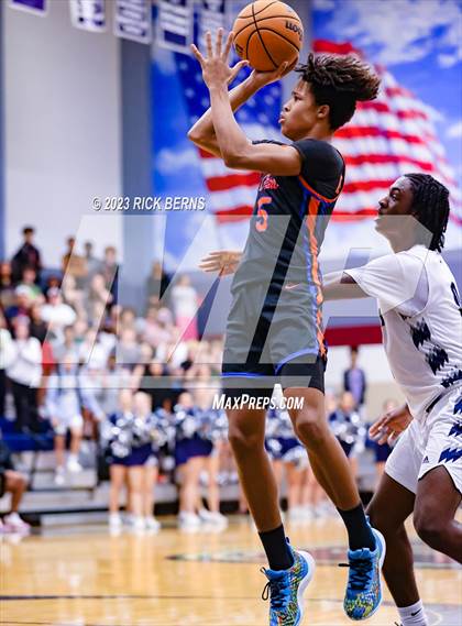 Thumbnail 2 in Grand Oaks vs College Park photogallery.