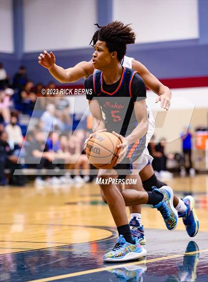Thumbnail 2 in Grand Oaks vs College Park photogallery.