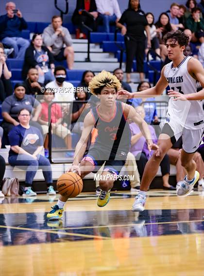 Thumbnail 2 in Grand Oaks vs College Park photogallery.