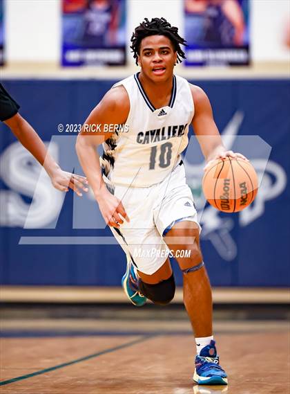 Thumbnail 2 in Grand Oaks vs College Park photogallery.