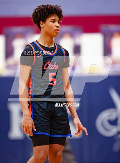 Thumbnail 1 in Grand Oaks vs College Park photogallery.