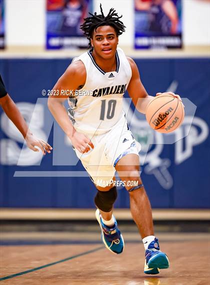 Thumbnail 3 in Grand Oaks vs College Park photogallery.