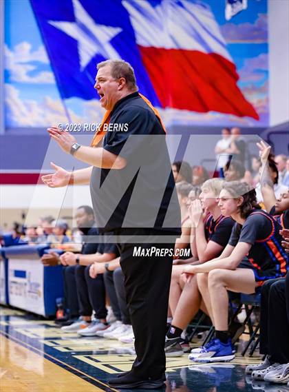 Thumbnail 3 in Grand Oaks vs College Park photogallery.