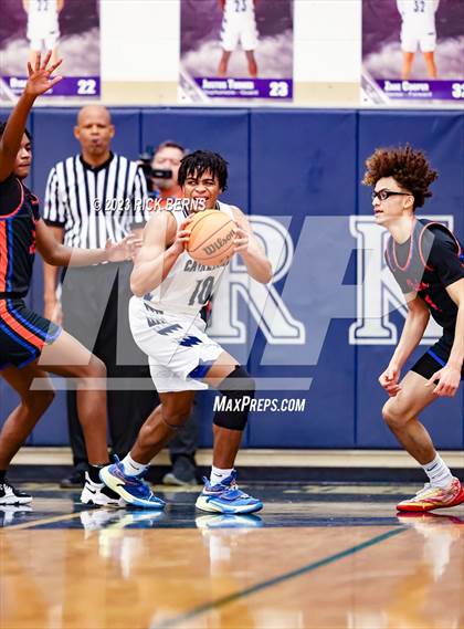 Thumbnail 2 in Grand Oaks vs College Park photogallery.