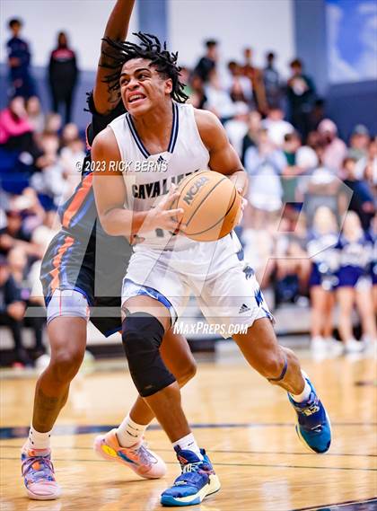 Thumbnail 1 in Grand Oaks vs College Park photogallery.