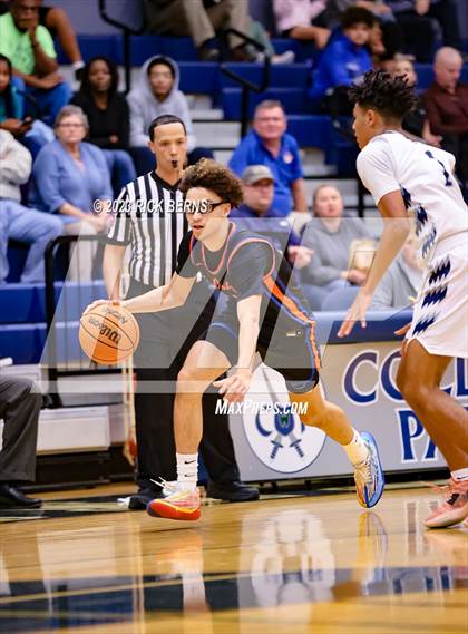 Thumbnail 3 in Grand Oaks vs College Park photogallery.