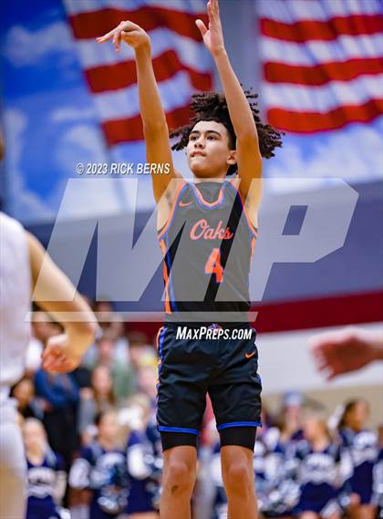 Thumbnail 3 in Grand Oaks vs College Park photogallery.