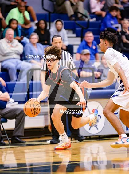 Thumbnail 1 in Grand Oaks vs College Park photogallery.