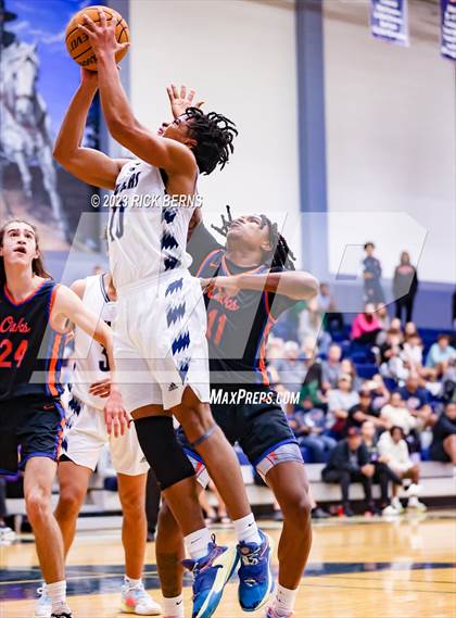 Thumbnail 2 in Grand Oaks vs College Park photogallery.