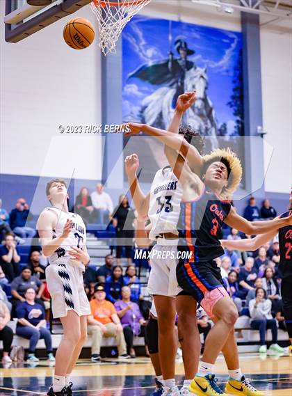 Thumbnail 1 in Grand Oaks vs College Park photogallery.