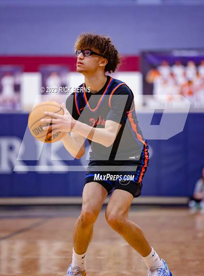 Thumbnail 1 in Grand Oaks vs College Park photogallery.