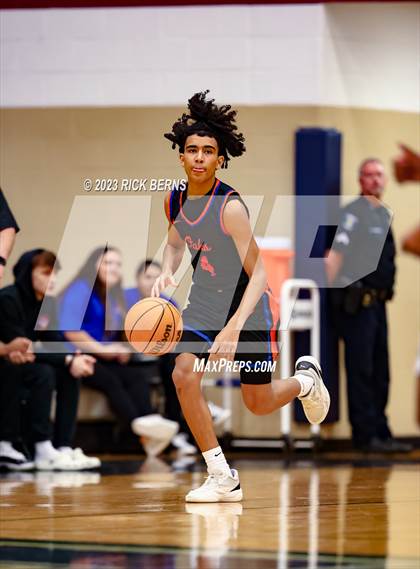Thumbnail 1 in Grand Oaks vs College Park photogallery.