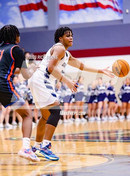 Thumbnail 3 in Grand Oaks vs College Park photogallery.