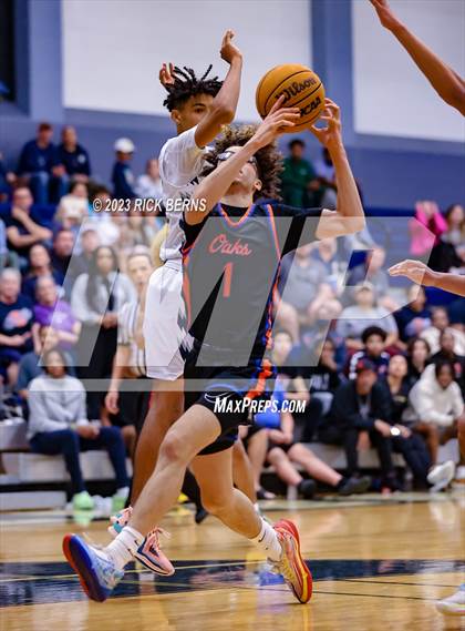 Thumbnail 2 in Grand Oaks vs College Park photogallery.