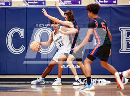 Thumbnail 3 in Grand Oaks vs College Park photogallery.