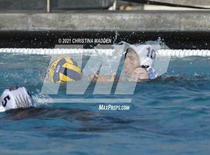 Thumbnail 1 in Los Osos @ Alta Loma photogallery.