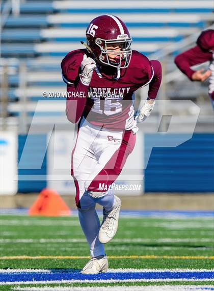 Thumbnail 2 in Mepham vs. Garden City (Sec VIII Conf II Semifinal) photogallery.