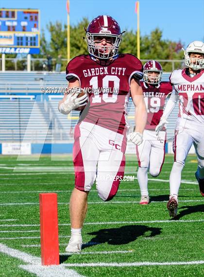 Thumbnail 3 in Mepham vs. Garden City (Sec VIII Conf II Semifinal) photogallery.