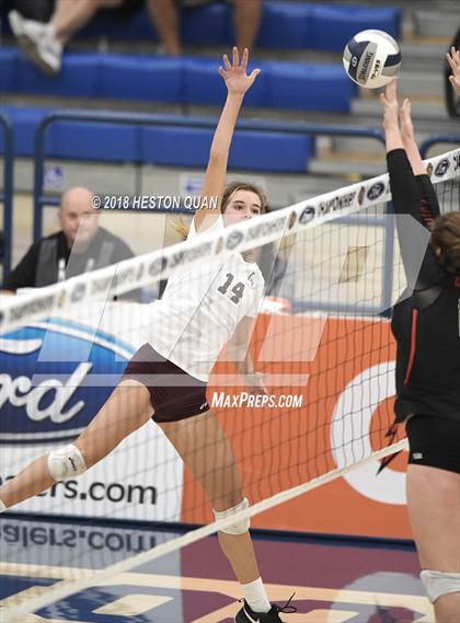 Thumbnail 3 in Laguna Beach vs. Village Christian (CIF-SS D3 Final) photogallery.