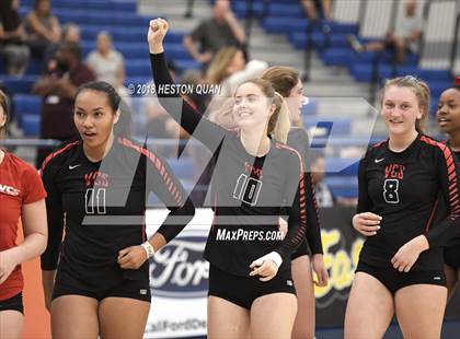 Thumbnail 3 in Laguna Beach vs. Village Christian (CIF-SS D3 Final) photogallery.
