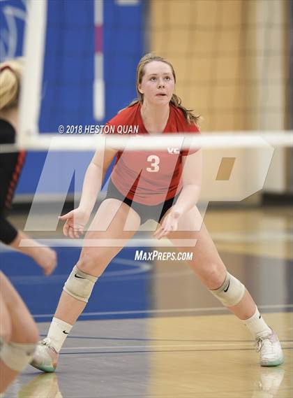 Thumbnail 3 in Laguna Beach vs. Village Christian (CIF-SS D3 Final) photogallery.