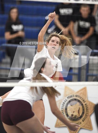 Thumbnail 1 in Laguna Beach vs. Village Christian (CIF-SS D3 Final) photogallery.