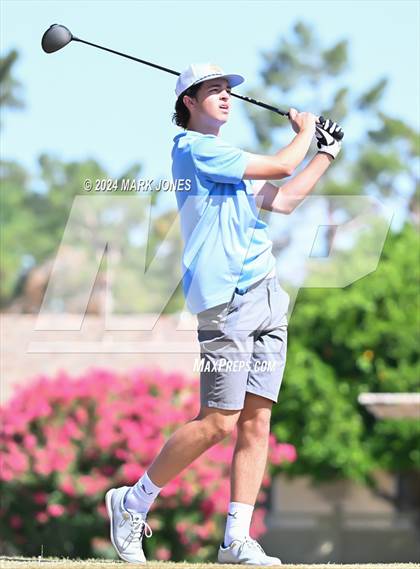 Thumbnail 3 in Metro Invitational Golf Tournament photogallery.
