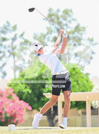 Thumbnail 3 in Metro Invitational Golf Tournament photogallery.