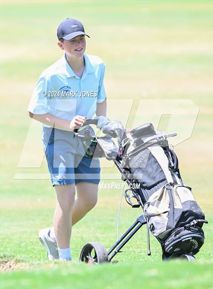 Thumbnail 3 in Metro Invitational Golf Tournament photogallery.