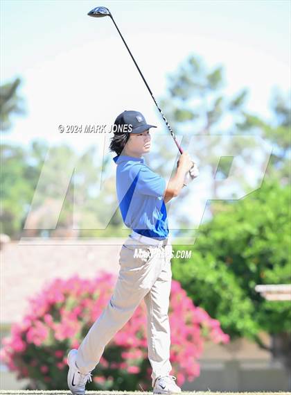 Thumbnail 3 in Metro Invitational Golf Tournament photogallery.