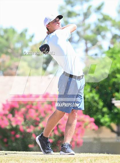 Thumbnail 2 in Metro Invitational Golf Tournament photogallery.