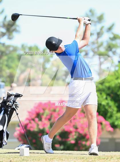 Thumbnail 3 in Metro Invitational Golf Tournament photogallery.