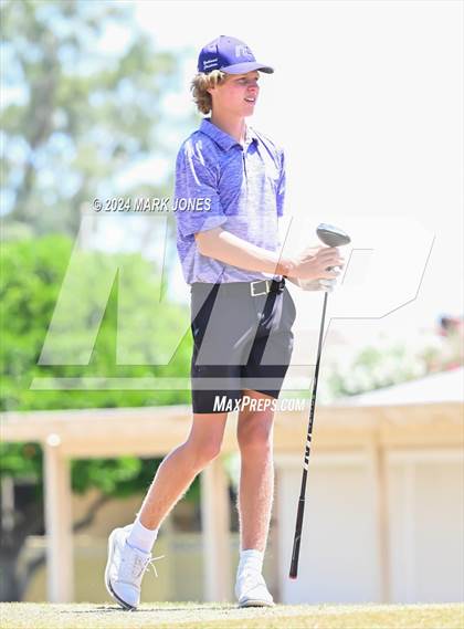 Thumbnail 3 in Metro Invitational Golf Tournament photogallery.