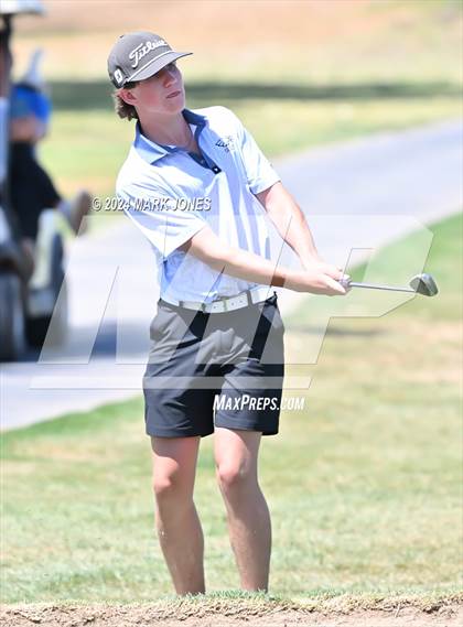 Thumbnail 3 in Metro Invitational Golf Tournament photogallery.