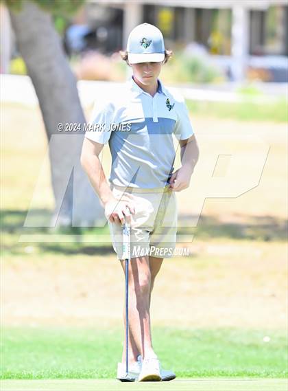 Thumbnail 3 in Metro Invitational Golf Tournament photogallery.