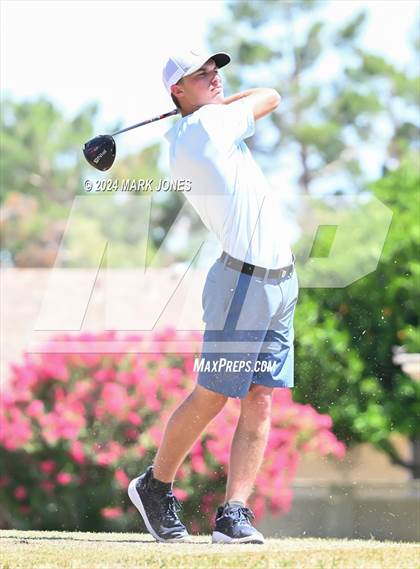 Thumbnail 3 in Metro Invitational Golf Tournament photogallery.