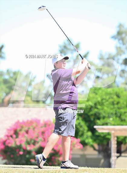 Thumbnail 3 in Metro Invitational Golf Tournament photogallery.
