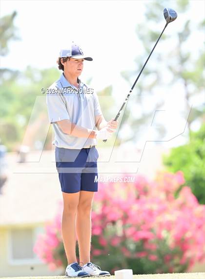 Thumbnail 3 in Metro Invitational Golf Tournament photogallery.
