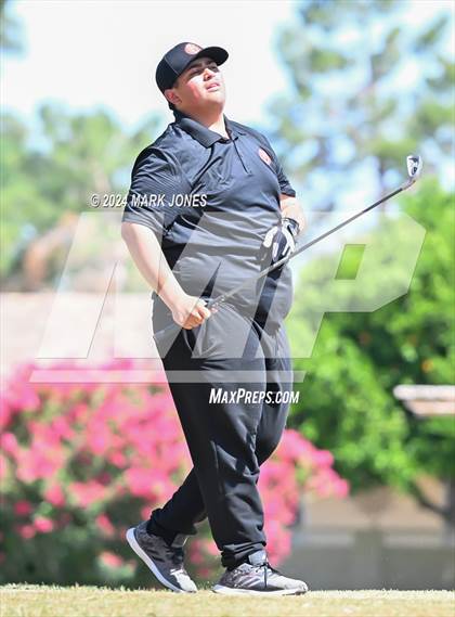 Thumbnail 3 in Metro Invitational Golf Tournament photogallery.