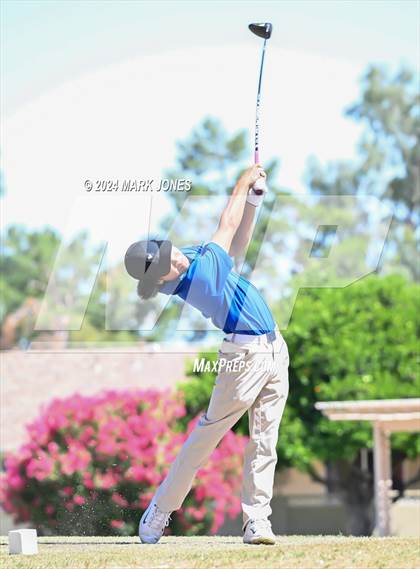 Thumbnail 3 in Metro Invitational Golf Tournament photogallery.