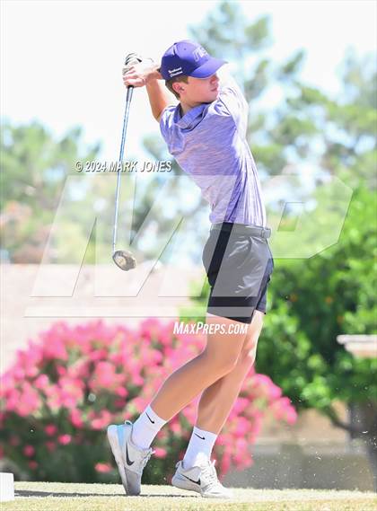 Thumbnail 3 in Metro Invitational Golf Tournament photogallery.