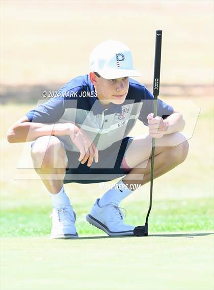Thumbnail 2 in Metro Invitational Golf Tournament photogallery.