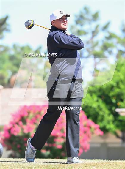 Thumbnail 2 in Metro Invitational Golf Tournament photogallery.