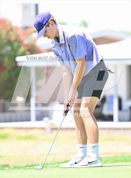 Thumbnail 3 in Metro Invitational Golf Tournament photogallery.