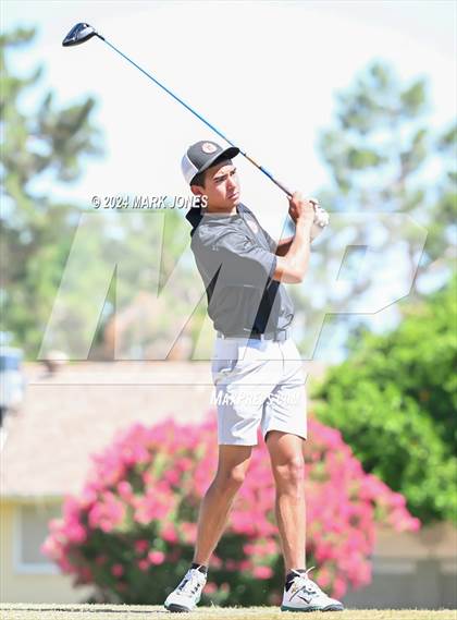 Thumbnail 3 in Metro Invitational Golf Tournament photogallery.
