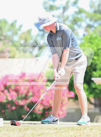 Thumbnail 2 in Metro Invitational Golf Tournament photogallery.