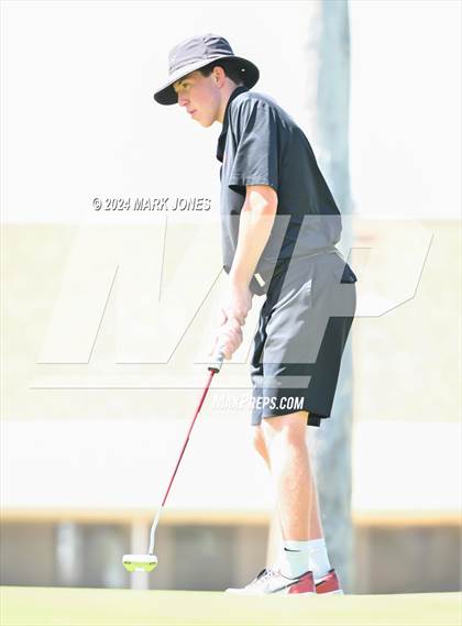 Thumbnail 3 in Metro Invitational Golf Tournament photogallery.